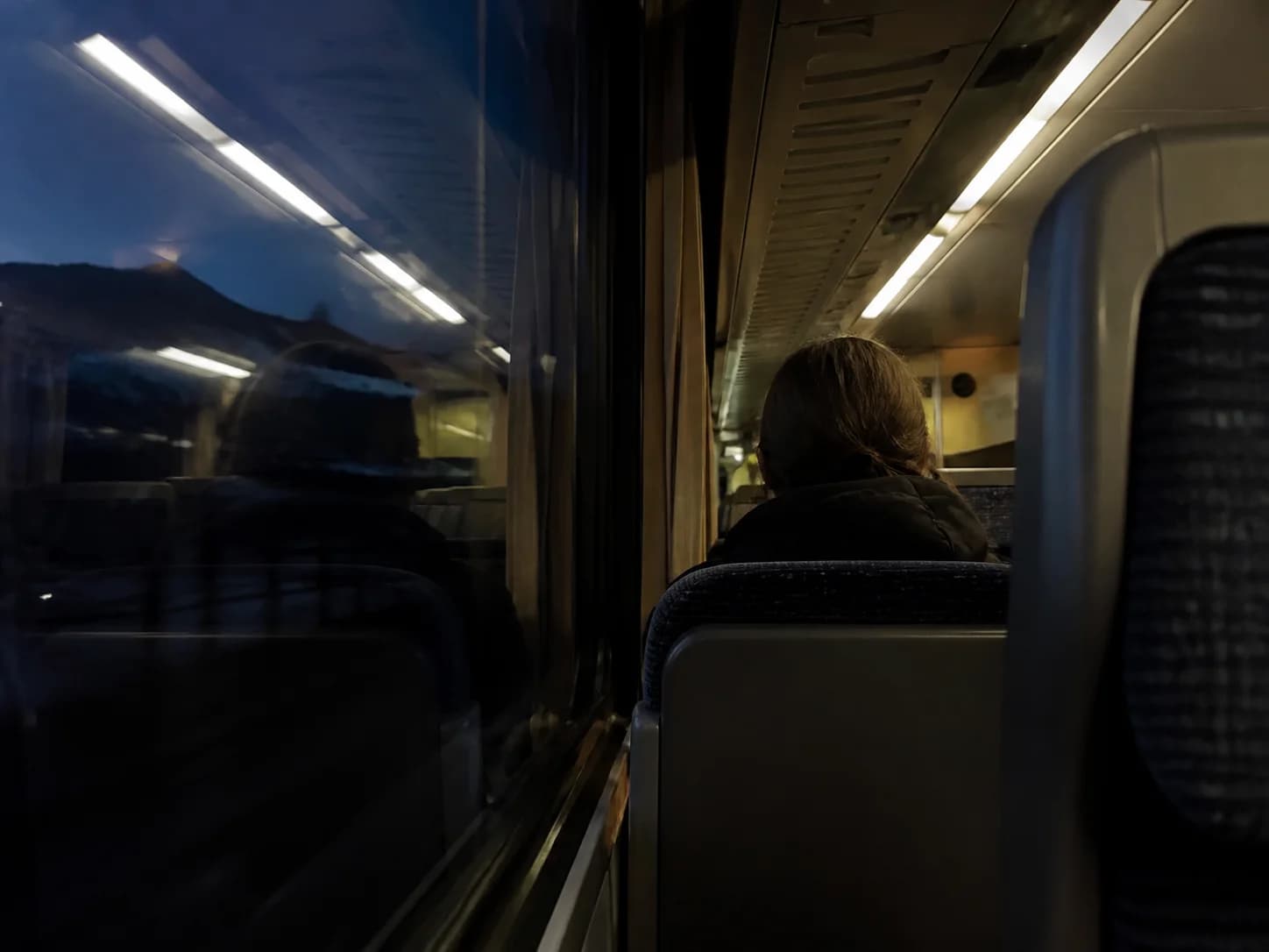 LAST TRAIN LIGHT — NIGHT project