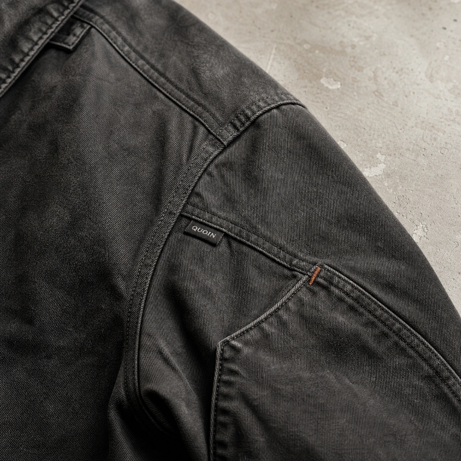 QUOIN Quarry Jacket 어깨와 팔꿈치 보강 접사