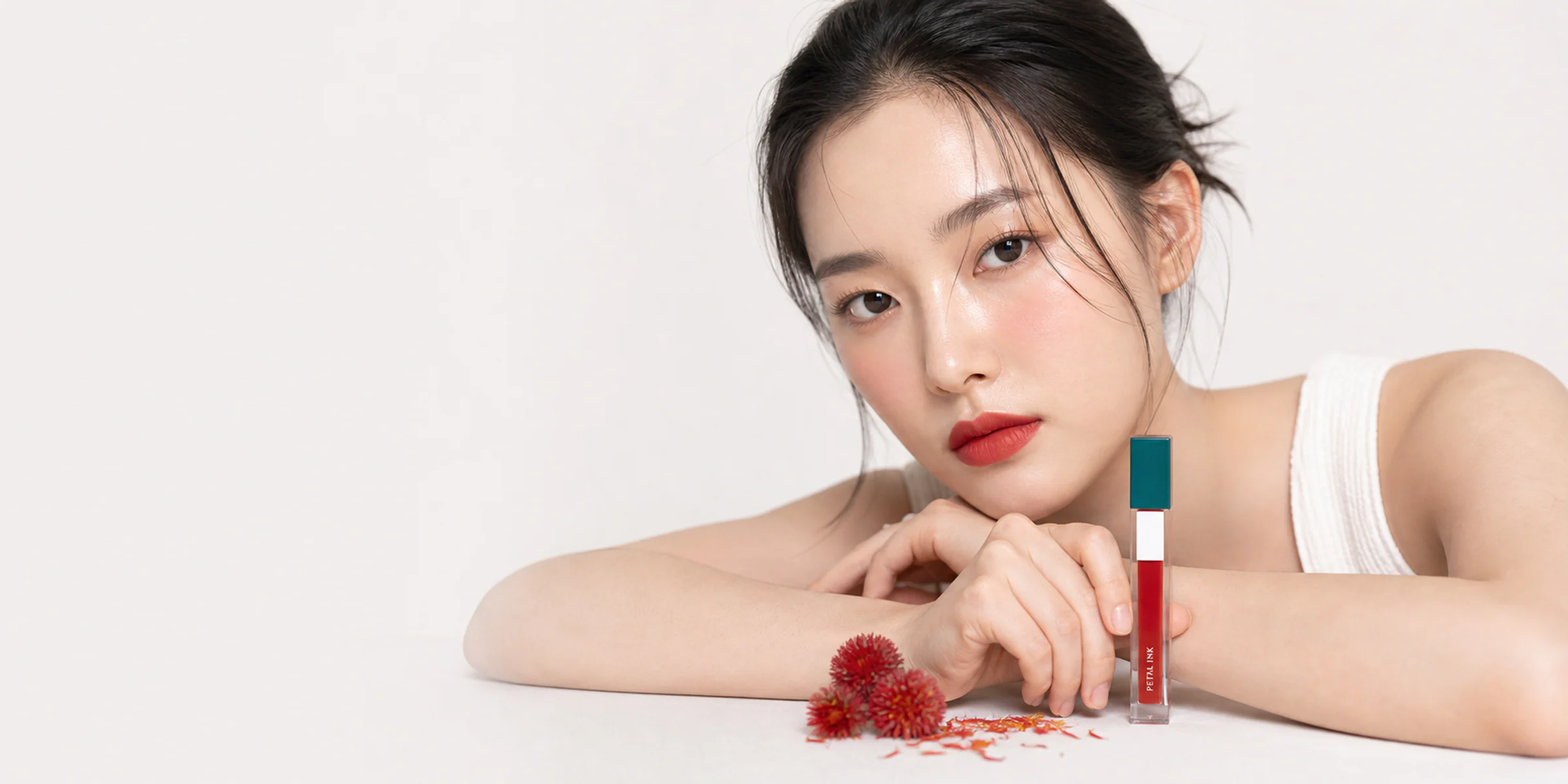 VETRA COLOR campaign portrait with PETAL INK product and vermilion pigment